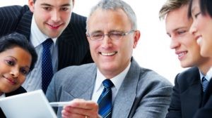 Ciri-ciri Bos Senang Dengan Anda