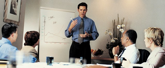 Ampuh! Ini Dia Cara Menghilangkan Grogi Saat Presentasi Kerja