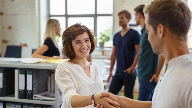 5 Perasaan Canggung yang Biasanya Dialami Pegawai Baru